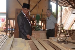Peninjauan Pabrik