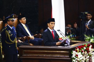 Presiden RI Joko Widodo saat memberikan pidato pada Pelantikan Presiden dan Wakil Presiden Joko Widodo dan Jusuf Kalla di Ruang Rapat Paripurna MPR RI, Senayan, Jakarta, Senin (20/10). Foto: Ricardo/JPNN.com