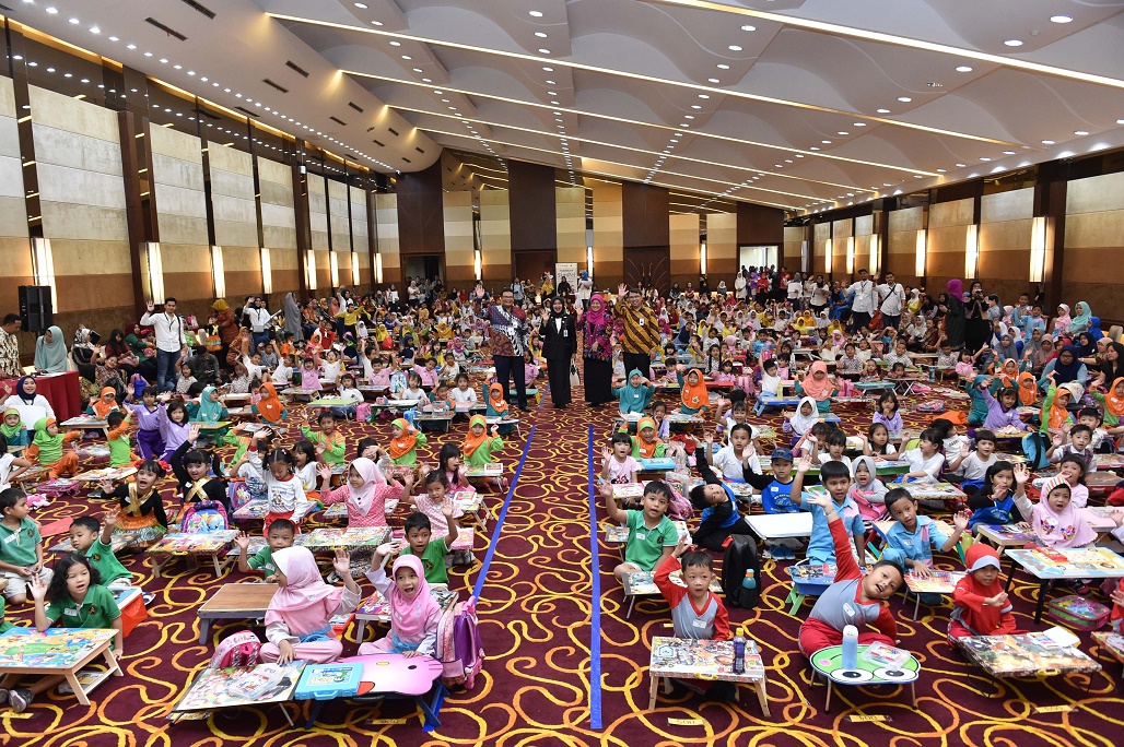 Ratusan Siswa TK dan SD Kota Pekanbaru Ramaikan  Lomba Mewarnai Bank Riau Kepri