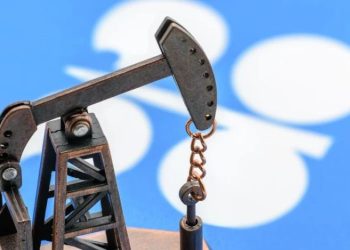 Harga Minyak Dunia Melejit 3%, Dipicu Harapan Kesepakatan Dagang dan Sanksi Baru AS ke Iran