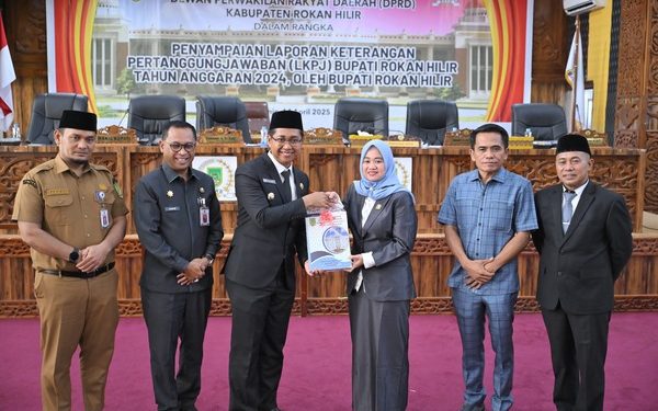 DPRD Rohil Gelar Paripurna Bahas LKPJ Bupati Tahun 2024 Dihadiri oleh Wabup Rohil