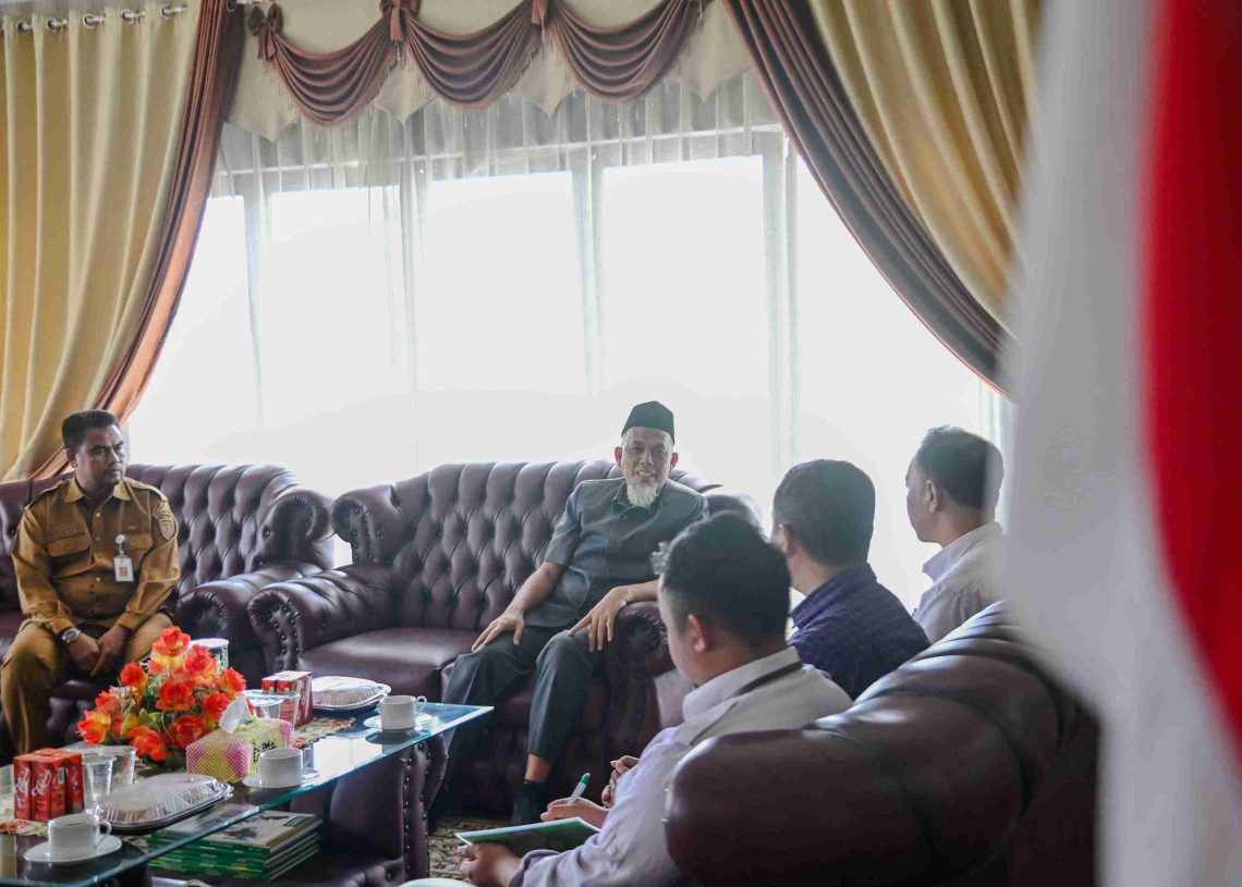 Wako Dumai Sambut Kunjungan Kementerian LH, Tegaskan Komitmen Kelola Sampah Optimal 2025