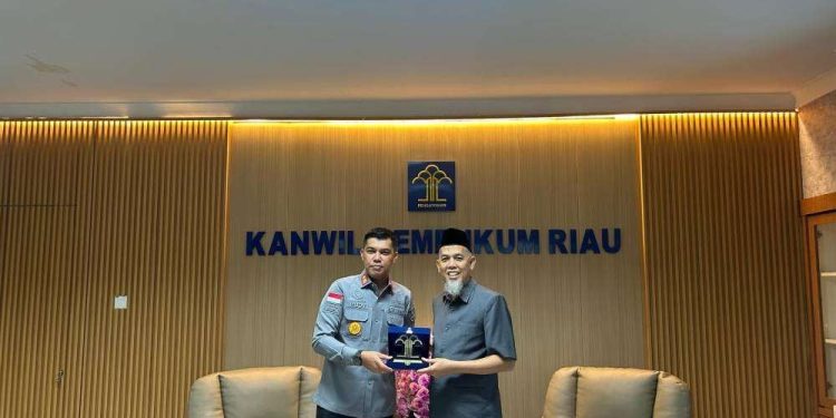 Wali Kota Dumai dan Kakanwil Hukum Riau Sepakat Perkuat Sinergi Layanan Hukum
