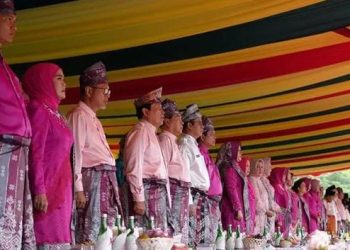 Meski Hujan, Semangat Bersama Tak Surut di Upacara HUT ke-26 Rohul