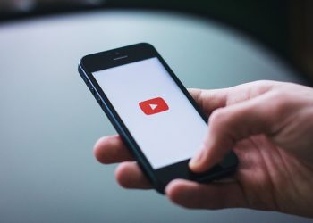Bahaya Video Shorts bagi Anak: Hiburan Instan yang Bisa Berdampak Panjang
