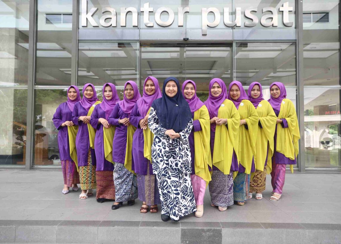 Dukung Pelestarian Budaya Melayu,  DWP BRK Syariah Ikuti Tari Zapin Masal