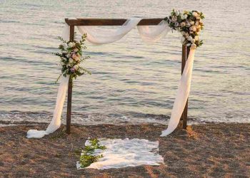 Antara Cinta dan Realitas Ekonomi: Mengapa Banyak Pasangan Enggan Menikah