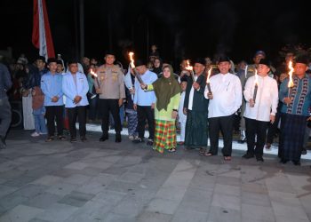 Bupati Siak Hadir Bersama Warga Meriahkan Pawai Obor Malam 1 Muharam
