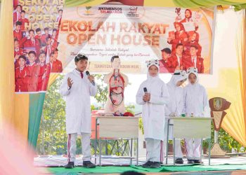 Jhony Charles Buka Open House SR Terintegrasi 11 Rohil, Tegaskan Komitmen Pemkab Cetak Generasi Berkarakter